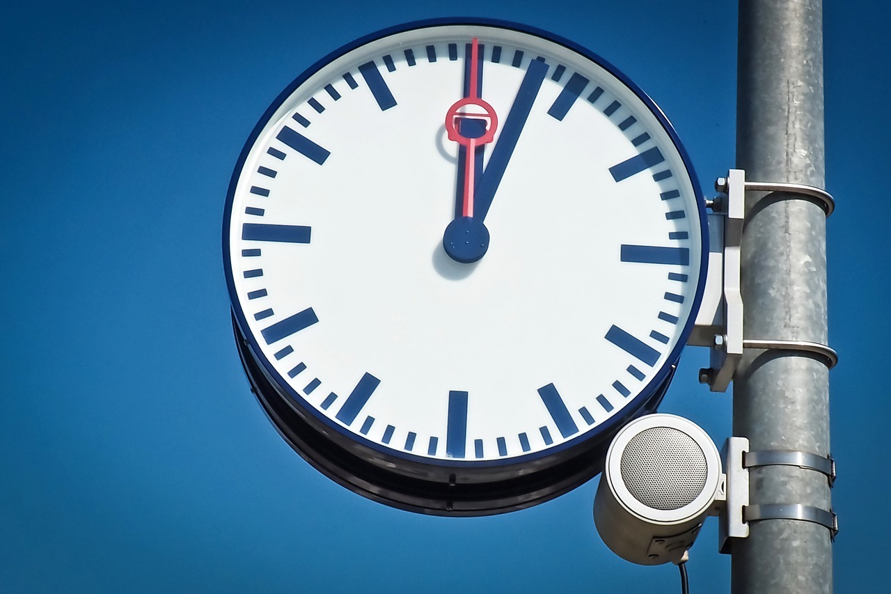 
Uhr - Ausschreibungen